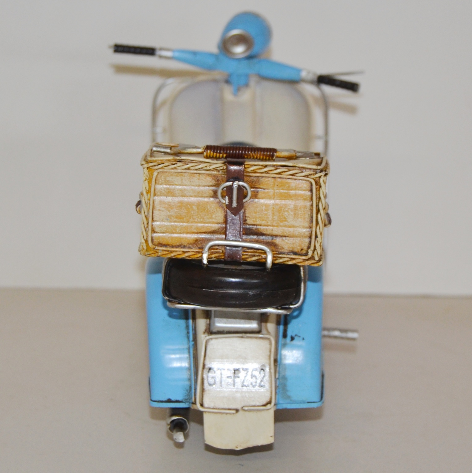 Blechmodell Roller Nostalgie Modellauto Oldtimer Marke Vespa Motorroller Modell aus Blech L 33 cm