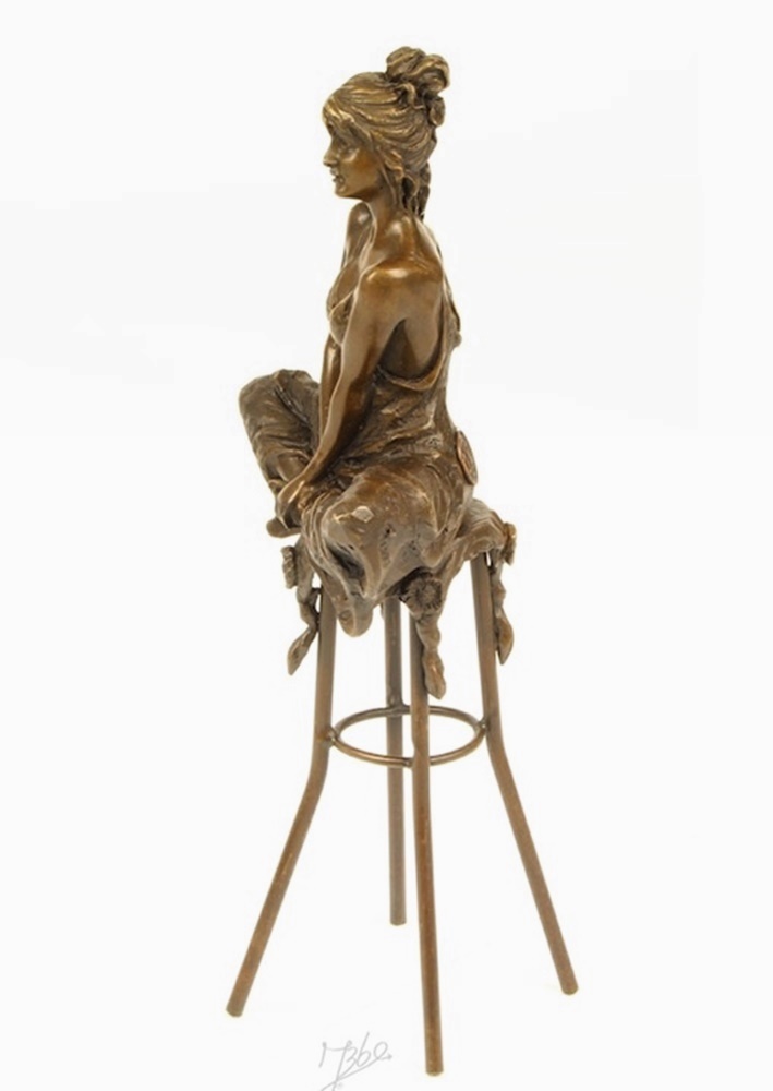 Bronzefigur sinnliche Frau sitzend auf Barhocker H 27,1 cm Bronzeskulptur Bronze Figur aus Bronze