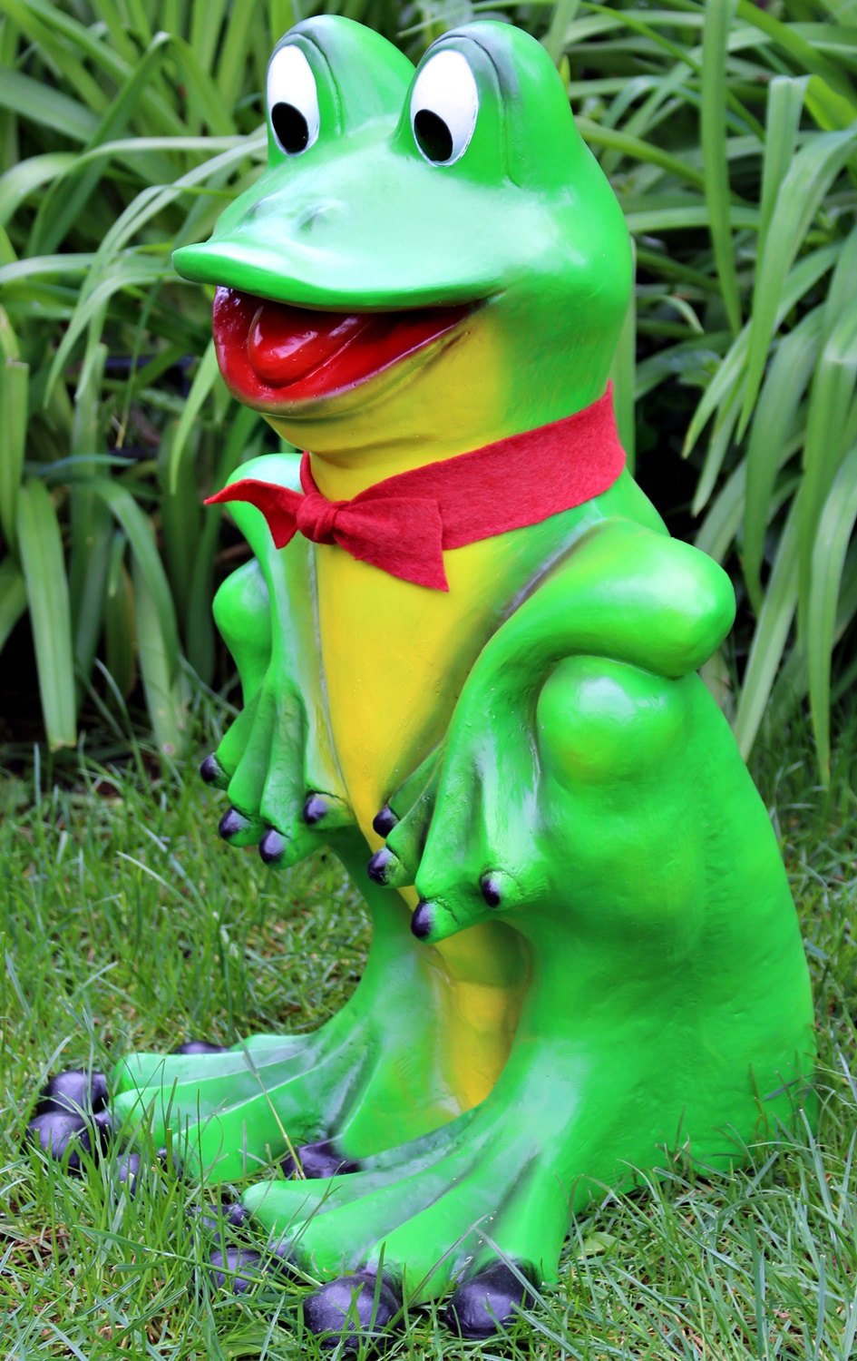 Deko Garten Figur Dekofigur Gartenfigur Tierfigur lustiger Frosch mit Fliege aus Kunststoff H 51 cm