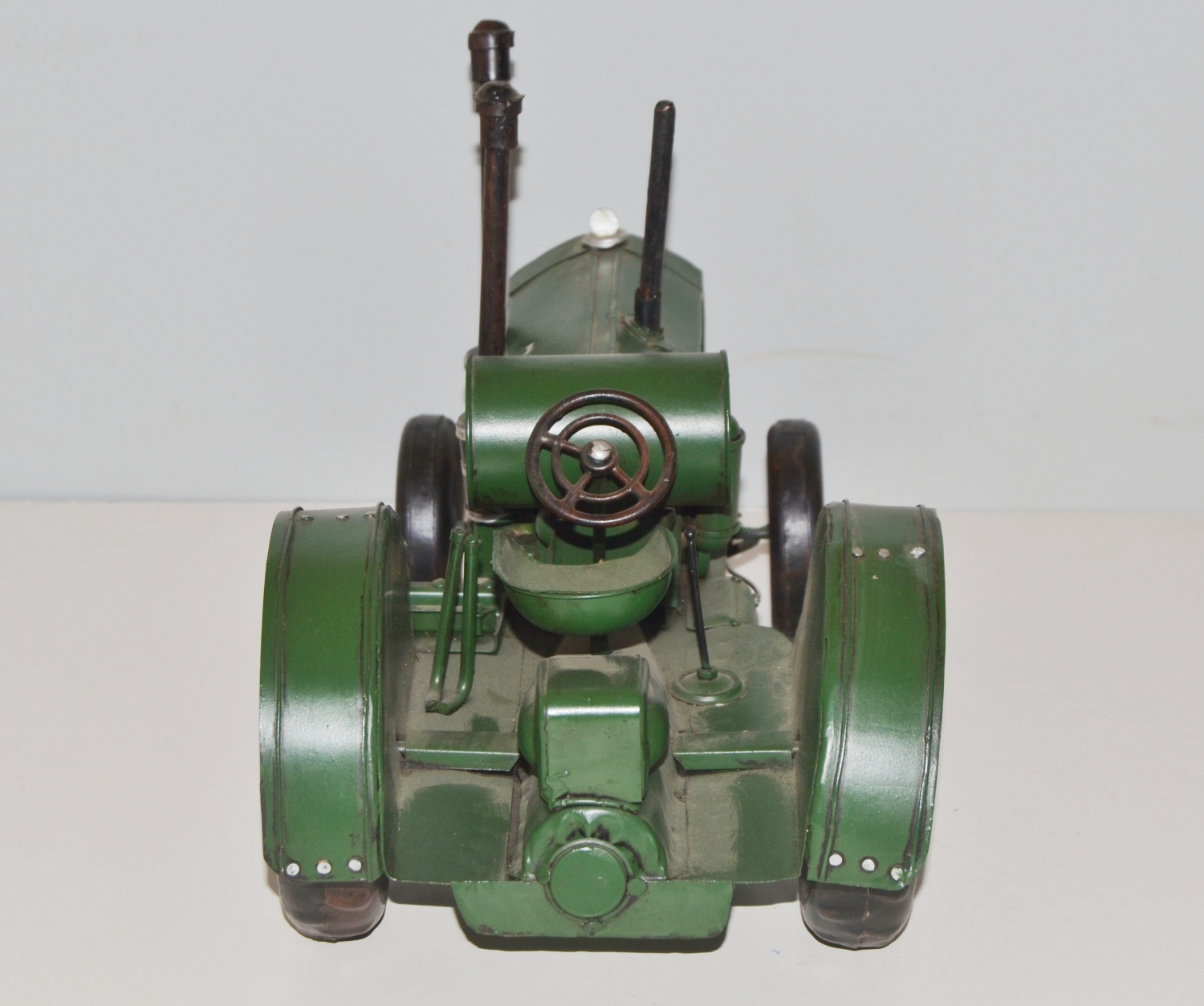 Blechtraktor Nostalgie Modellauto Oldtimer Marke Hanomag Schlepper Traktor Modell aus Blech L 33 cm