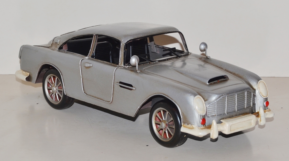 Blechauto Nostalgie Modellauto Aston Martin DB5 in silber Oldtimer L 34 cm Modellfahrzeug aus Blech