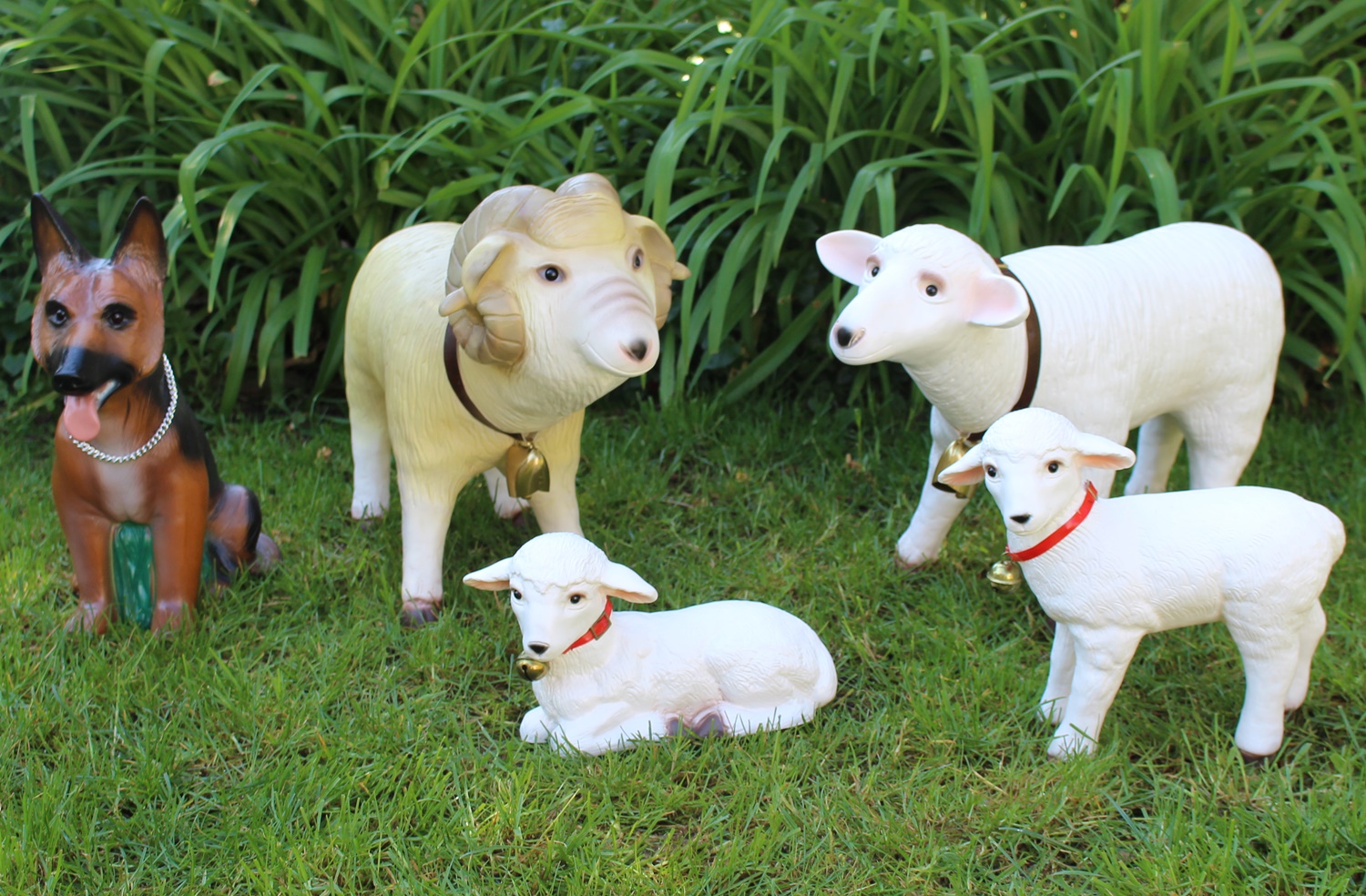 Deko Garten Figur Gartenfigur Tierfigur Schäferhund, Schafbock, Schaf, zwei Lämmlein aus Kunststoff