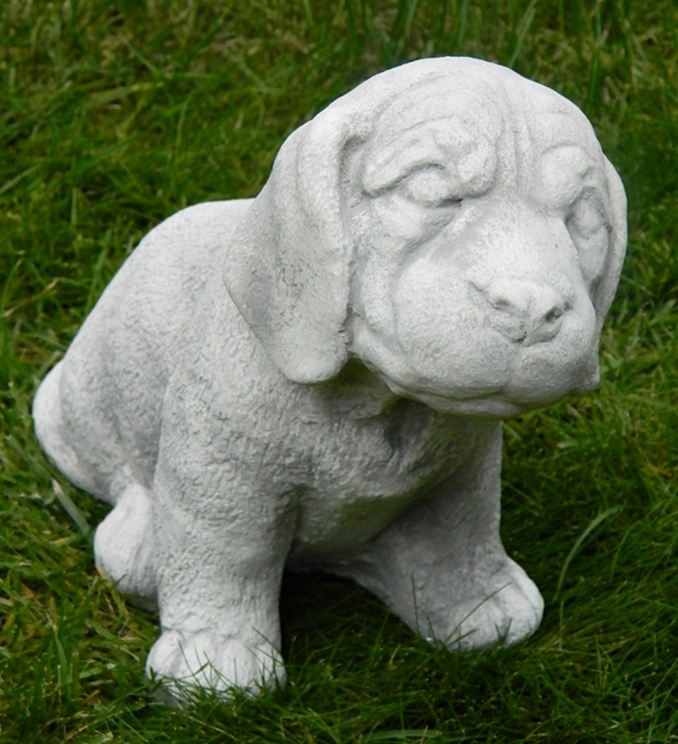 Beton Figur Hund Welpe sitzend H 18 cm Dekofigur und Gartenfigur