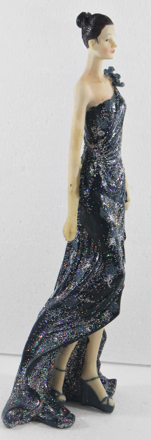 Beauty Figur Deko Modefigur Modepuppe Nostalgiefigur Dame schwarzen Kleid mit blauer Blume aus Resin