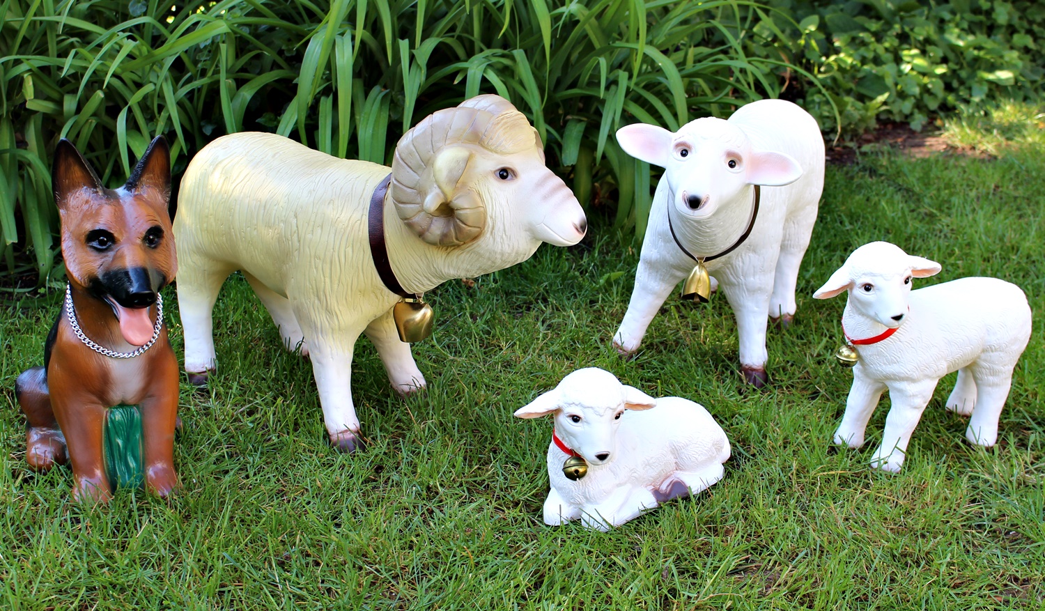 Deko Garten Figur Gartenfigur Tierfigur Schäferhund, Schafbock, Schaf, zwei Lämmlein aus Kunststoff