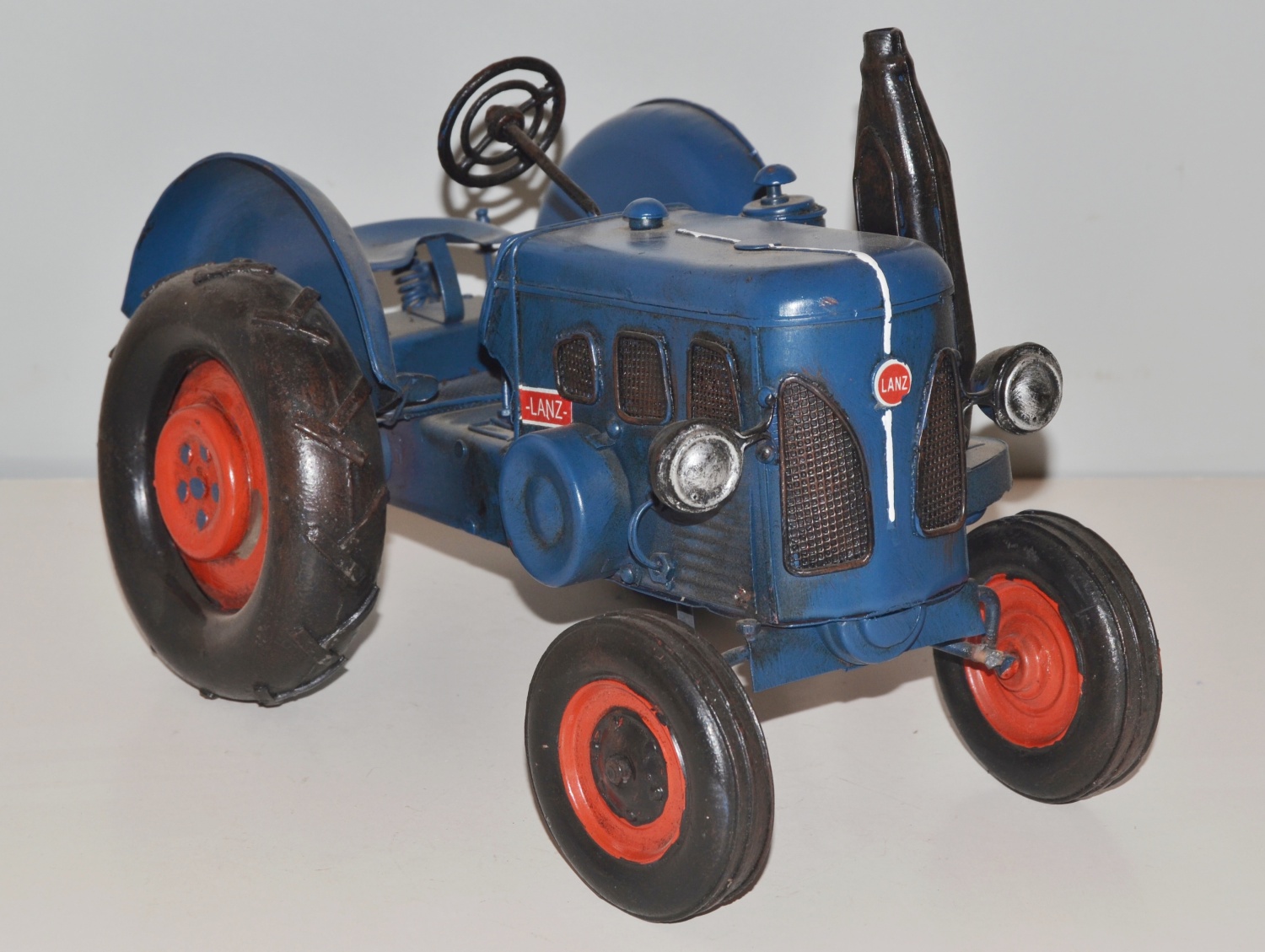 Blechtraktor Nostalgie Modellauto Oldtimer Marke Lanz Traktor Ackerluft-Bulldog aus Blech L 31 cm