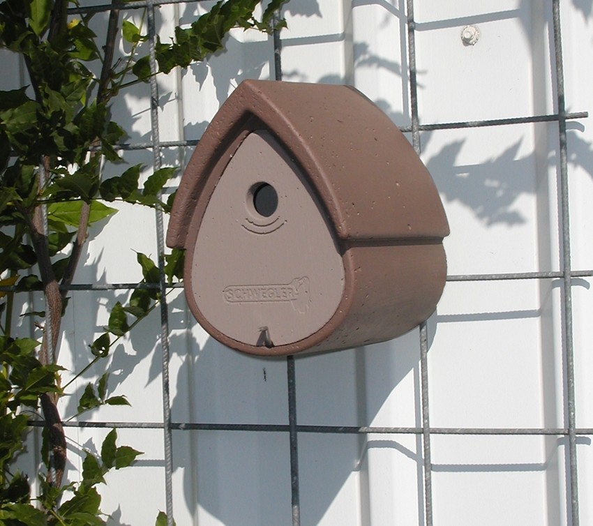 Naturschutzprodukt Nisthöhle Vogelnistkasten Meisenresidenz Typ 1MR Flugloch 32 mm braun-hellbraun