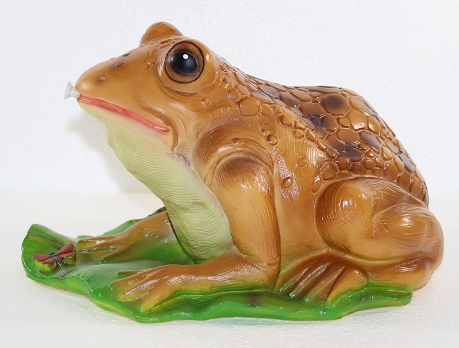 Deko Garten Tier Figur Teichfigur Kröte Wasserspeier groß auf Blatt sitzend aus Kunststoff H 17 cm