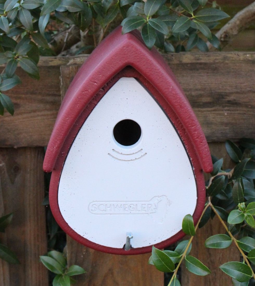 Naturschutzprodukt Nistkasten Vogelnisthöhle Meisenresidenz Typ 1MR Flugloch 32 mm rot-grau