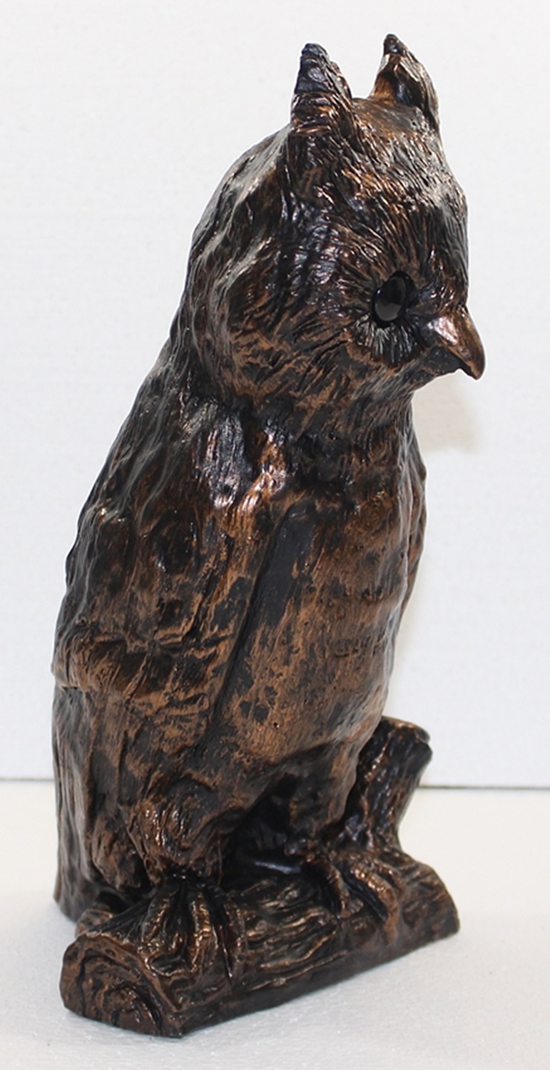Deko Figur Eule sitzend auf Baumzweig H 32 cm Kupfer-Antik aus Kunststoff