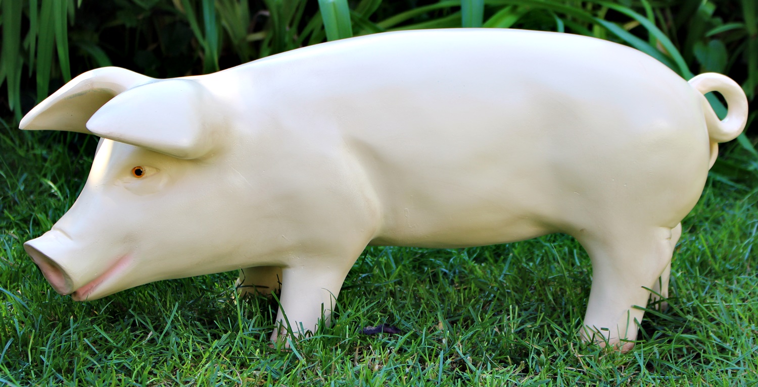 Dekorationsfigur Tierfigur Schwein Ferkel stehend links H 26 cm Dekofigur aus Kunstharz