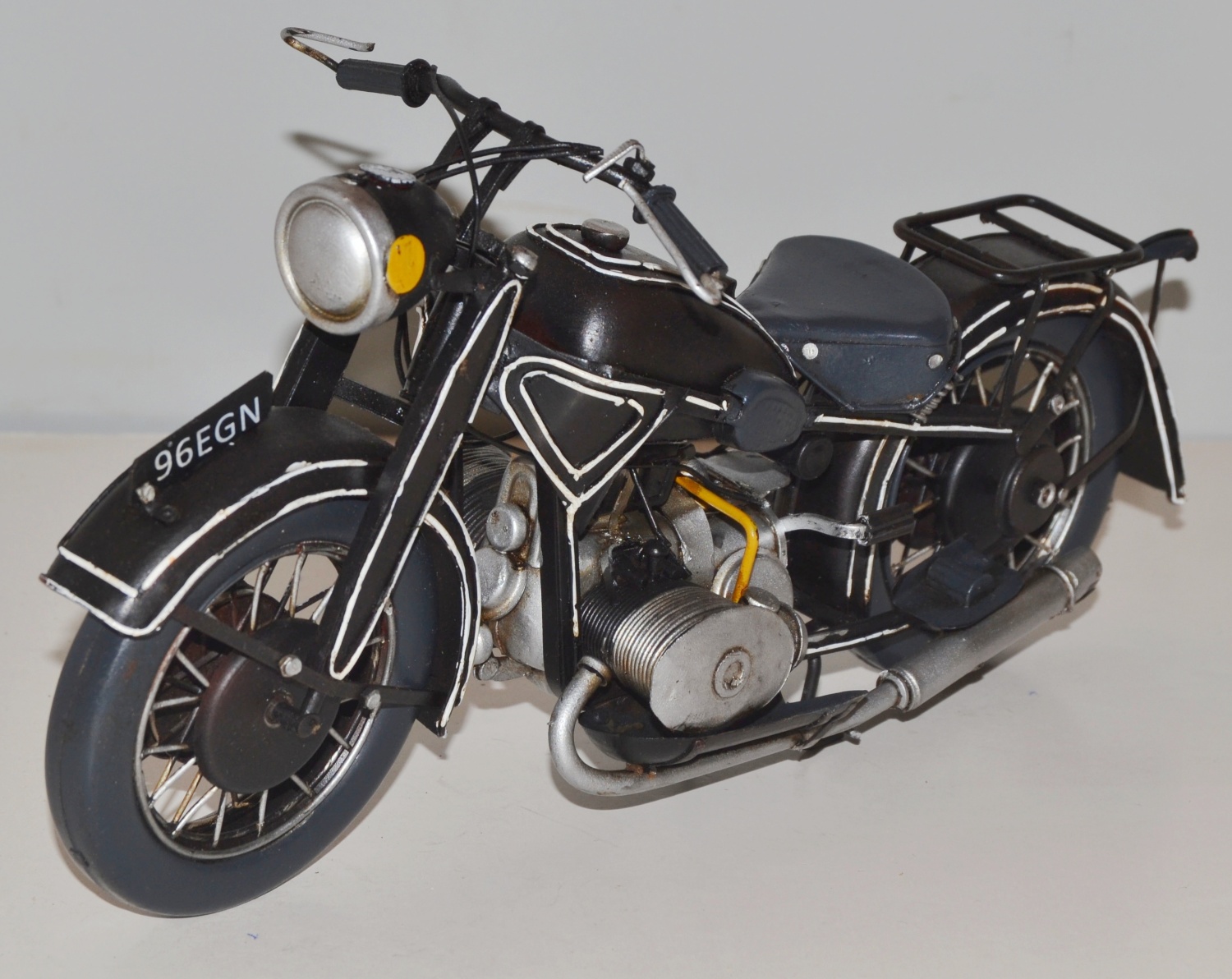 Blechmotorrad Nostalgie Modellauto Oldtimer Marke BMW Motorrad R 2 1932 aus Blech L 33 cm